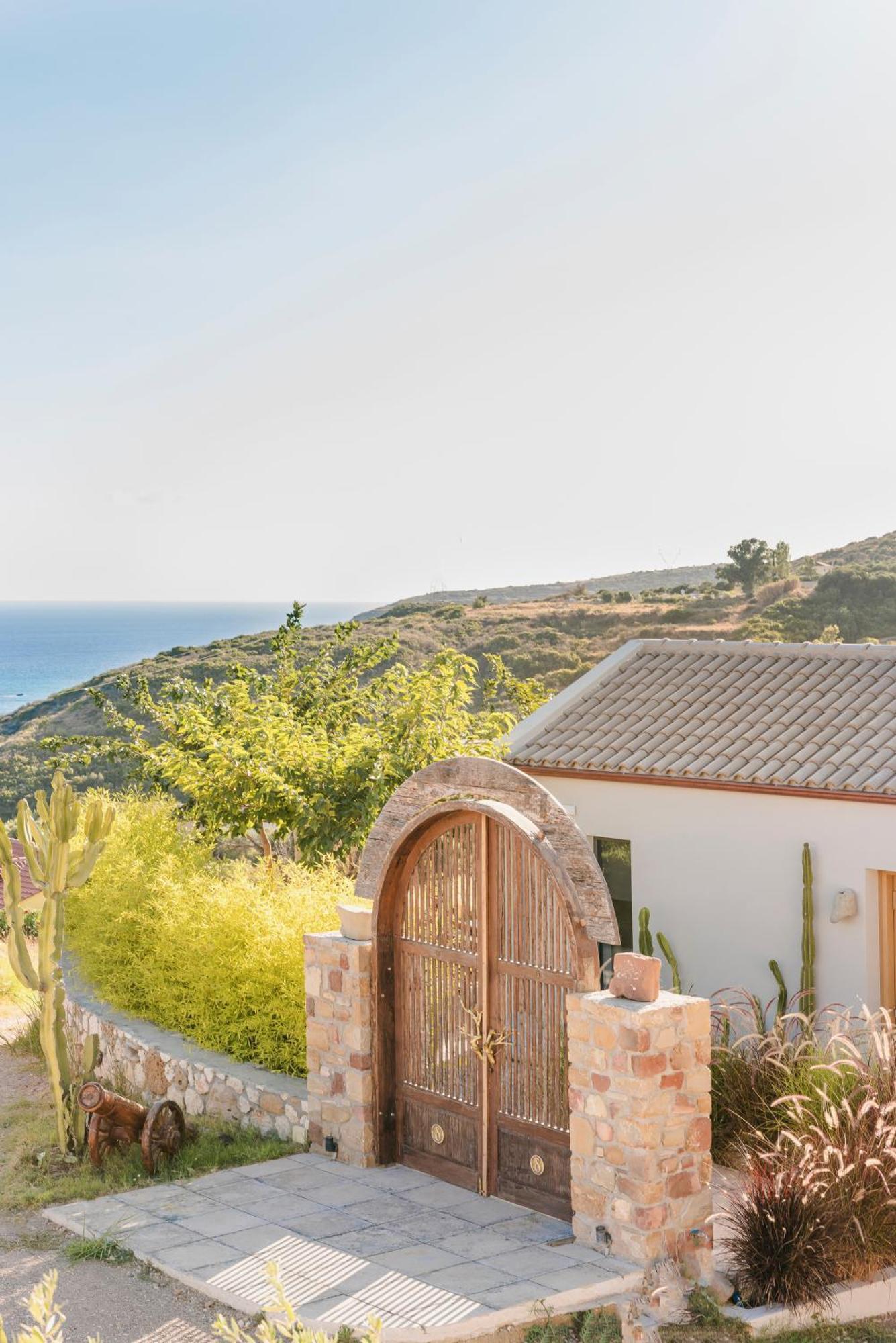 Spathes Suites Kefalonia - Luxury Suites Ratzaklion ภายนอก รูปภาพ